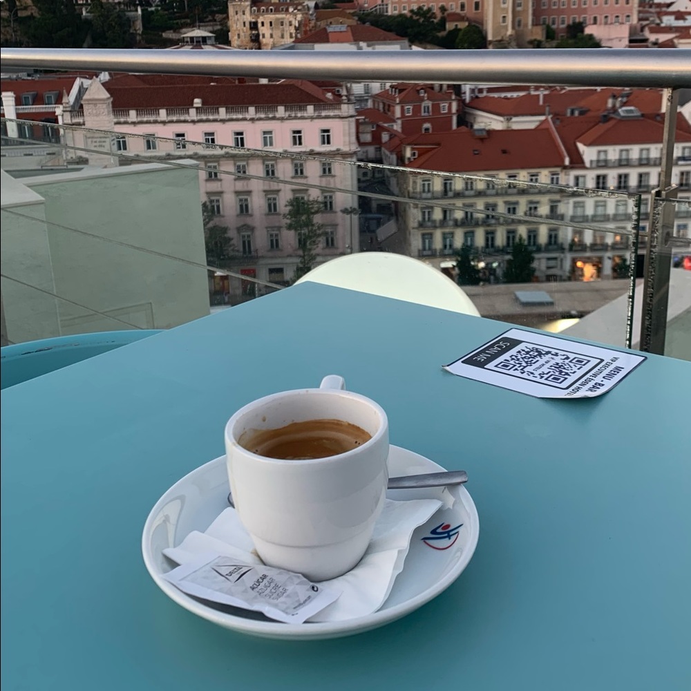 Meet your Posher, Meya